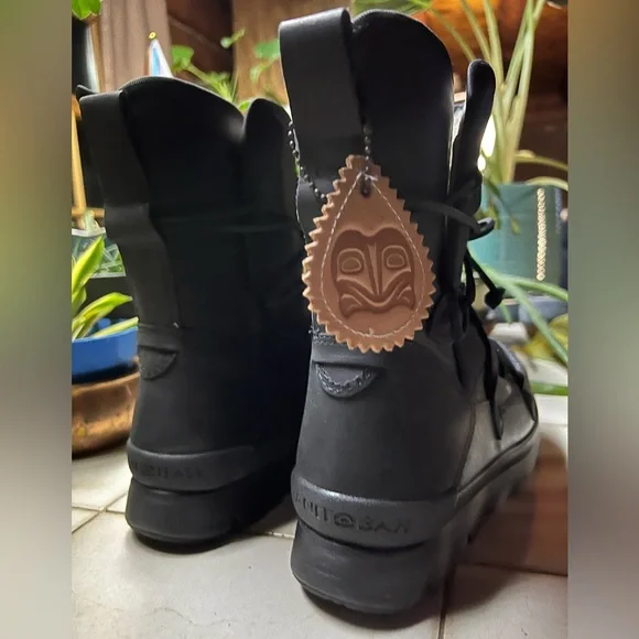 Manitobah Pacific Half Winter Boot NWT - Picture 6 of 8